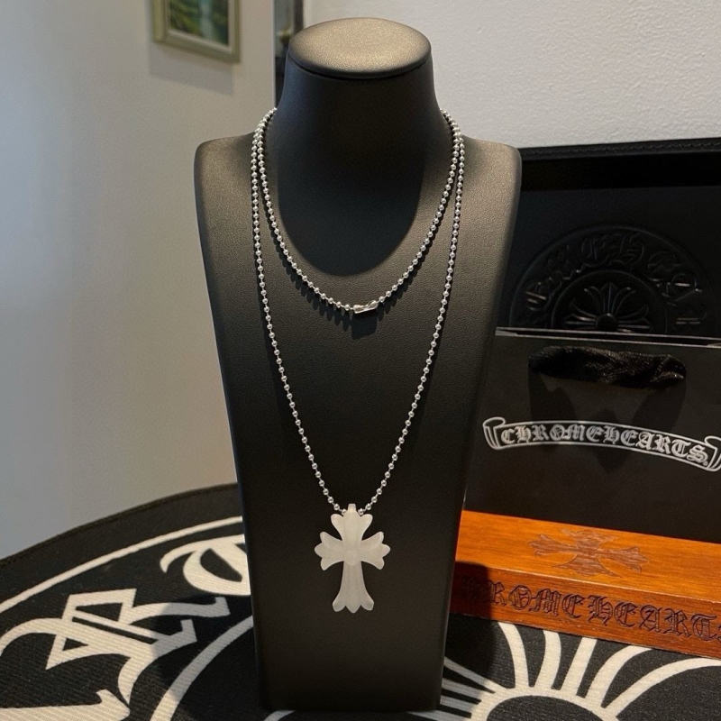 Ch*0me He**ts necklaces
